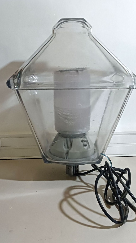 Globe plexiglas LED