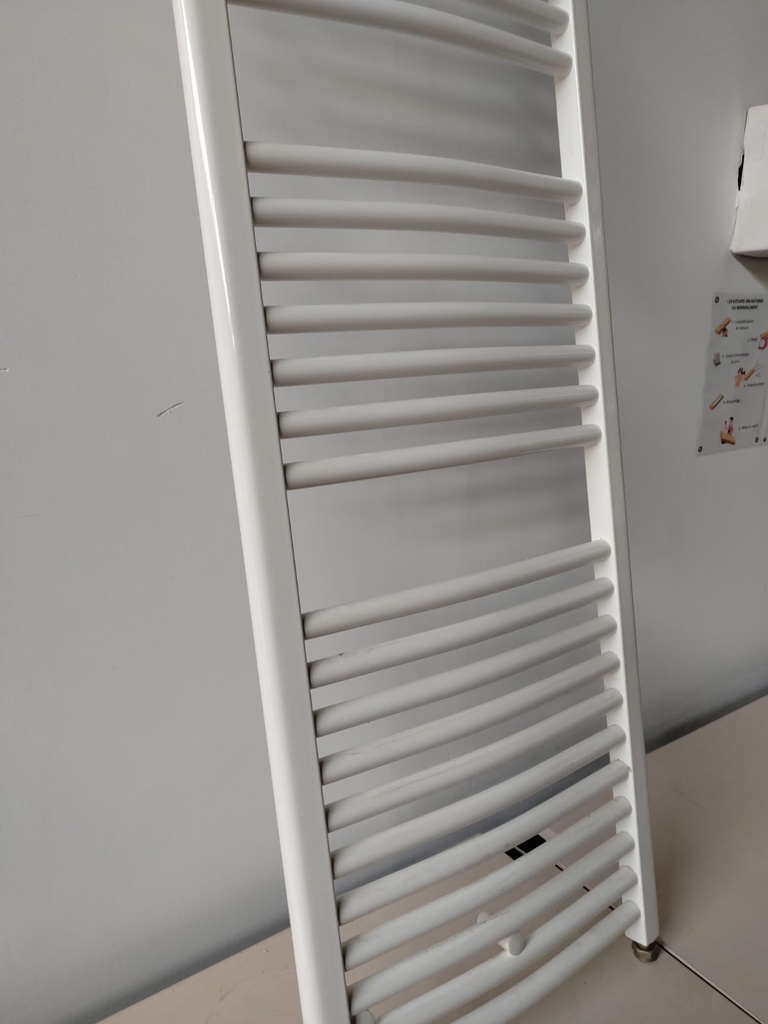 Radiateur sèche serviette à eau chaude ACOVA