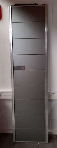 [2024-06-07 15:03:09] Porte de placard coulissante