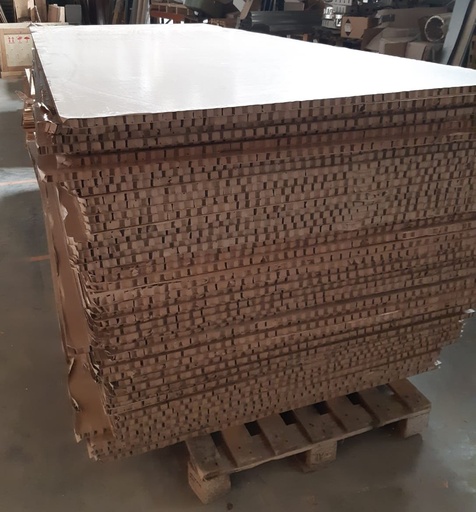 [2026-05-08 14:38:35] Carton alvéolé